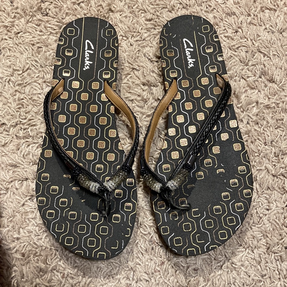 Clark’s flip flops. - Picture 2 of 6